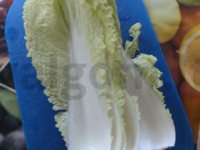 Salotas su čederio sūriu ir Pekino kopūstu Žingsnis 1