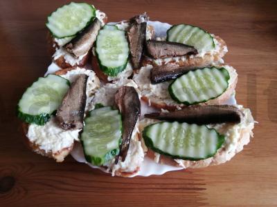 Sumuštiniai su šprotų „Izyzk“ Žingsnis 9