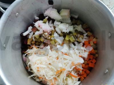 Klasikinis vinigretas su marinuotais agurkais Žingsnis 3