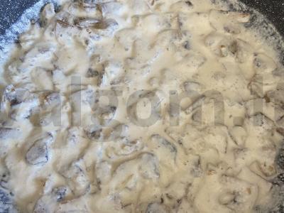 Kreminiai grybų padažu „Švelnus patiekalas“ Žingsnis 4