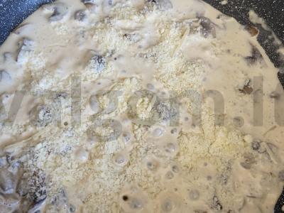 Kreminiai grybų padažu „Švelnus patiekalas“ Žingsnis 5