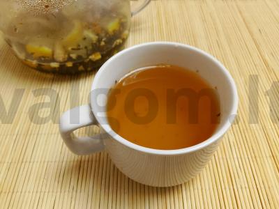 Citrusinė arbata su apelsinų sultimis pagrindine nuotrauka