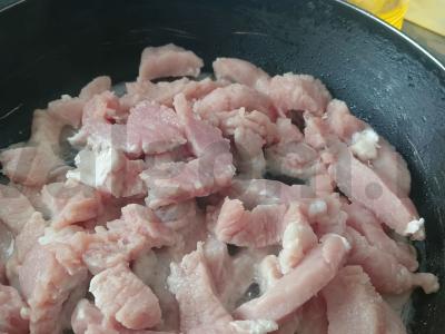 Kiaulienos padažas Žingsnis 2