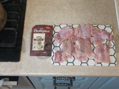 Keptas vištienos filė ant daržovių pagalvėlės Žingsnis 1