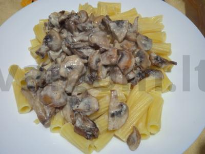 Makaronai su pieniniais pievagrybiais Žingsnis 7