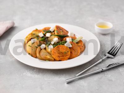 Saldžiosios bulvės su obuoliais ant grotelių pagrindine nuotrauka