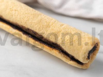 Biskvitinis ritinys su aguonomis Žingsnis 7