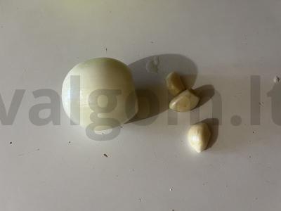 Gruziniškas sultingas faršas hinkali su česnaku Žingsnis 2