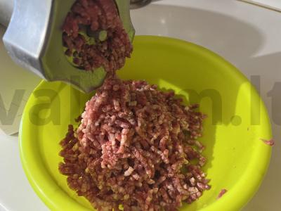 Gruziniškas sultingas faršas hinkali su česnaku Žingsnis 7