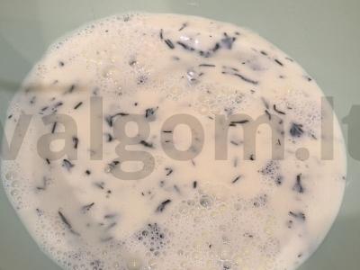 Kvapnūs skrudinti duonos gabaliukai su krapais Žingsnis 4