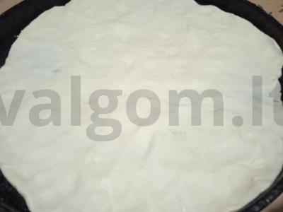 Pica su sūdyta dešra, jalapeño ir sūriu Žingsnis 1