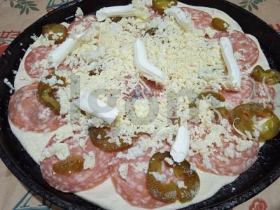 Pica su sūdyta dešra, jalapeño ir sūriu Žingsnis 5