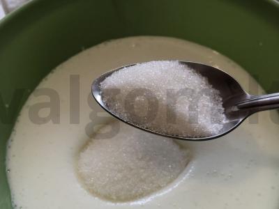 Kefyro pyragas su riešutais Žingsnis 3