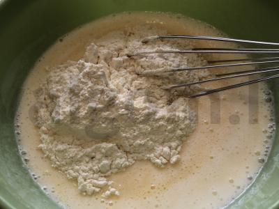 Kefyro pyragas su riešutais Žingsnis 4