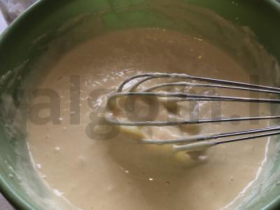 Kefyro pyragas su riešutais Žingsnis 5