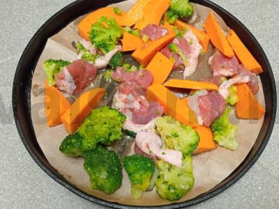 Anties filė, kepta su brokoliais, batatais ir provanso žolelėmis Žingsnis 5