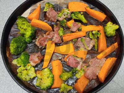 Anties filė, kepta su brokoliais, batatais ir provanso žolelėmis Žingsnis 6