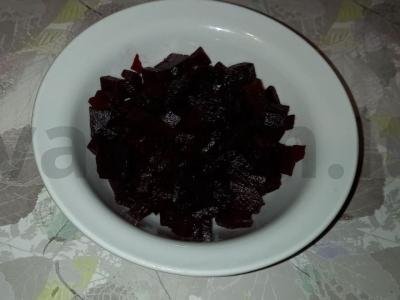 Silkės filė ir virtos burokėlių salotos Žingsnis 1