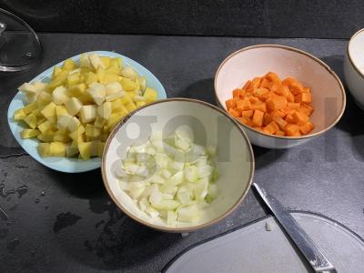 Vištienos ir grikių sriuba Žingsnis 2