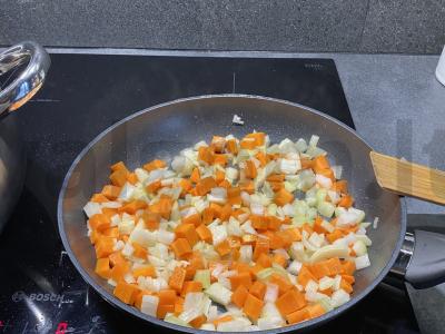 Vištienos ir grikių sriuba Žingsnis 3