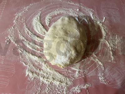 Sluoksniuoti pyragėliai orkaitėje su obuolių įdaru Žingsnis 6