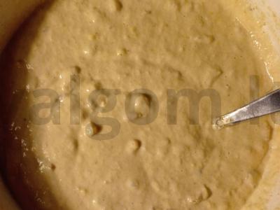 Vegetariškas obuolių-bananų keksas su graikiniais riešutais Žingsnis 5