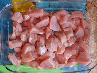 Kalakutienos filė su salierais Žingsnis 1