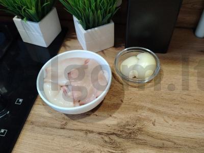 Kalmarai su vištiena grietinėlėje Žingsnis 1