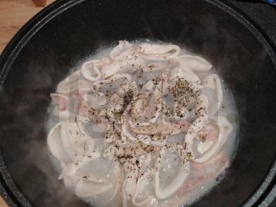 Kalmarai su vištiena grietinėlėje Žingsnis 2