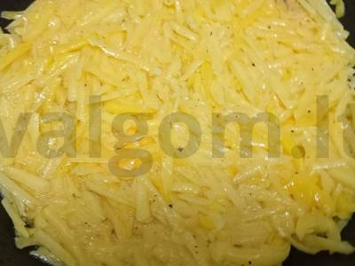 Bulvių blynai su dešra ir sūriu Žingsnis 4