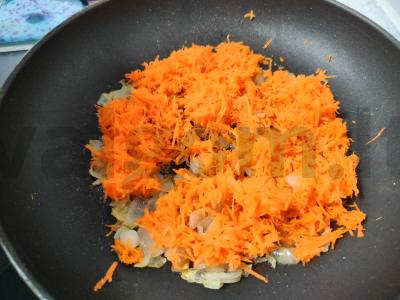 Žirnių sriuba su rūkytomis kiaulienos mėsos Žingsnis 2