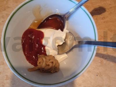 Burgerių salotos su faršu ir daržovėmis Žingsnis 3