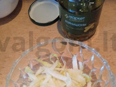 Burgerių salotos su faršu ir daržovėmis Žingsnis 5