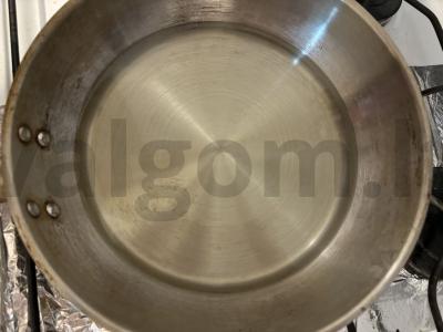 Vištienos sparneliai tempura dribsniuose Žingsnis 1