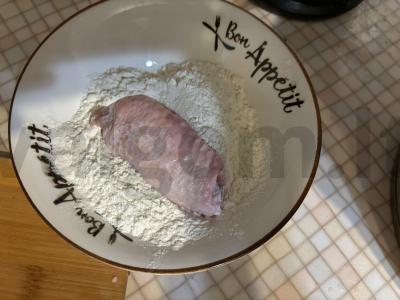 Vištienos sparneliai tempura dribsniuose Žingsnis 4