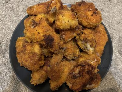 Vištienos sparneliai tempura dribsniuose pagrindine nuotrauka