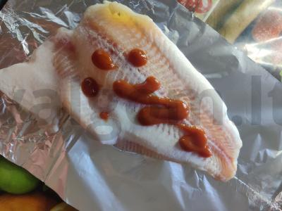 Tilapija su pomidorų pasta ir menkių ikrais Žingsnis 3