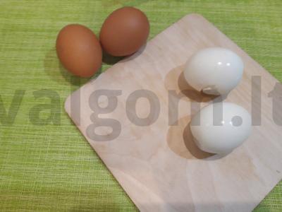 Kiaušiniai, įdaryti silkės ikrais Žingsnis 1