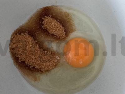 Keksiukai su grietinėlėmis ir marmeladu Žingsnis 1