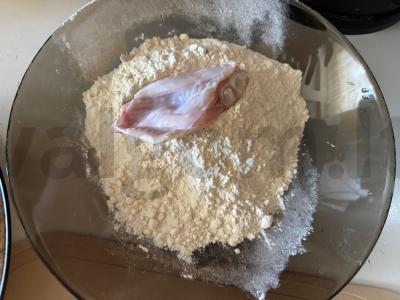 Marinuoti vištienos sparneliai su paniruote Žingsnis 7