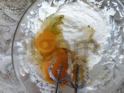 Varškės pyragas su nektarinais Žingsnis 2