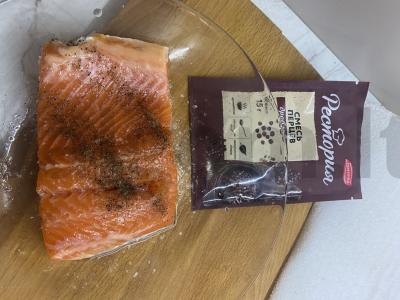 Silpnai sūdyta upėtakis su pipirų mišiniu Žingsnis 2