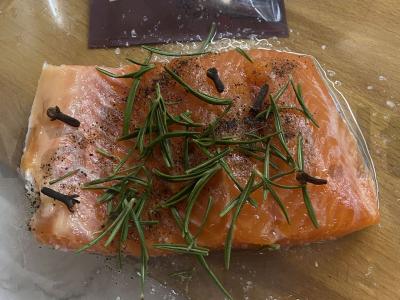 Silpnai sūdyta upėtakis su pipirų mišiniu Žingsnis 4