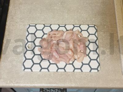 Troškinta vištienos filė su sezamu ir daržovėmis Žingsnis 4