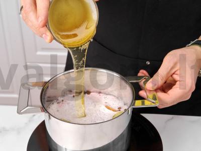 Kalėdų gėrimas Žingsnis 1