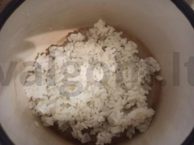 Pupelių salotas su rūkytomis vištienos krūtinėlėmis ir keptais avinžirniais Žingsnis 1