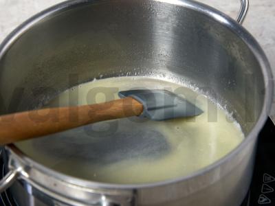 Varenikai su vyšniomis ant užvirinto tešlos Žingsnis 2