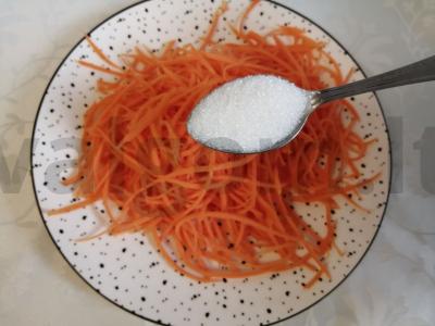 Salotos su jūros kopūstais ir morkomis Žingsnis 3