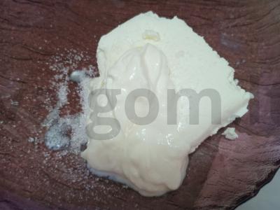 Desertas su varške, sausainiais ir juodųjų serbentų uogiene Žingsnis 2