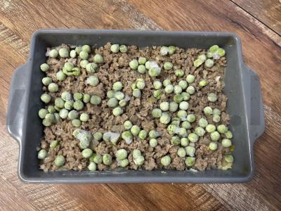 Bulvių apkepas su mėsa ir žaliais žirneliais Žingsnis 9